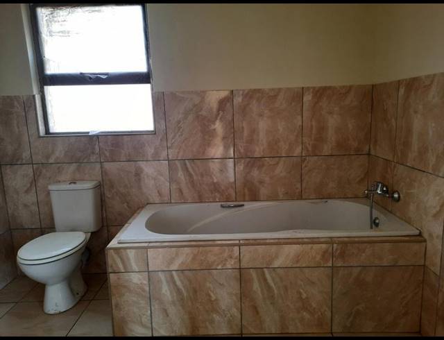 3 BEDROOM HOUSE FOR SALE IN VANDERBIJLPARK CE7